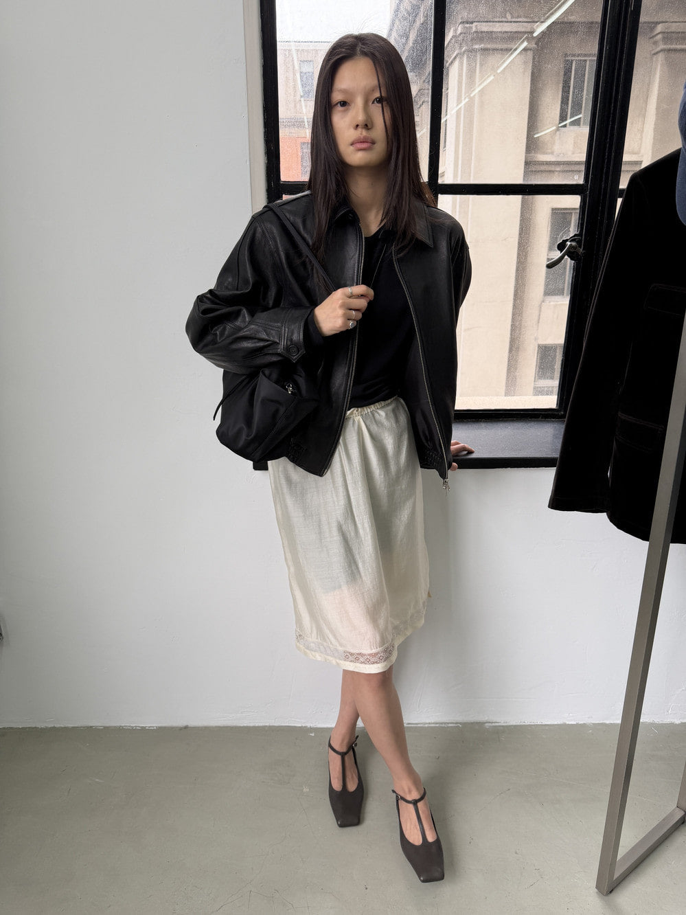 Low Classic See-Through Lace Skirt Cream
