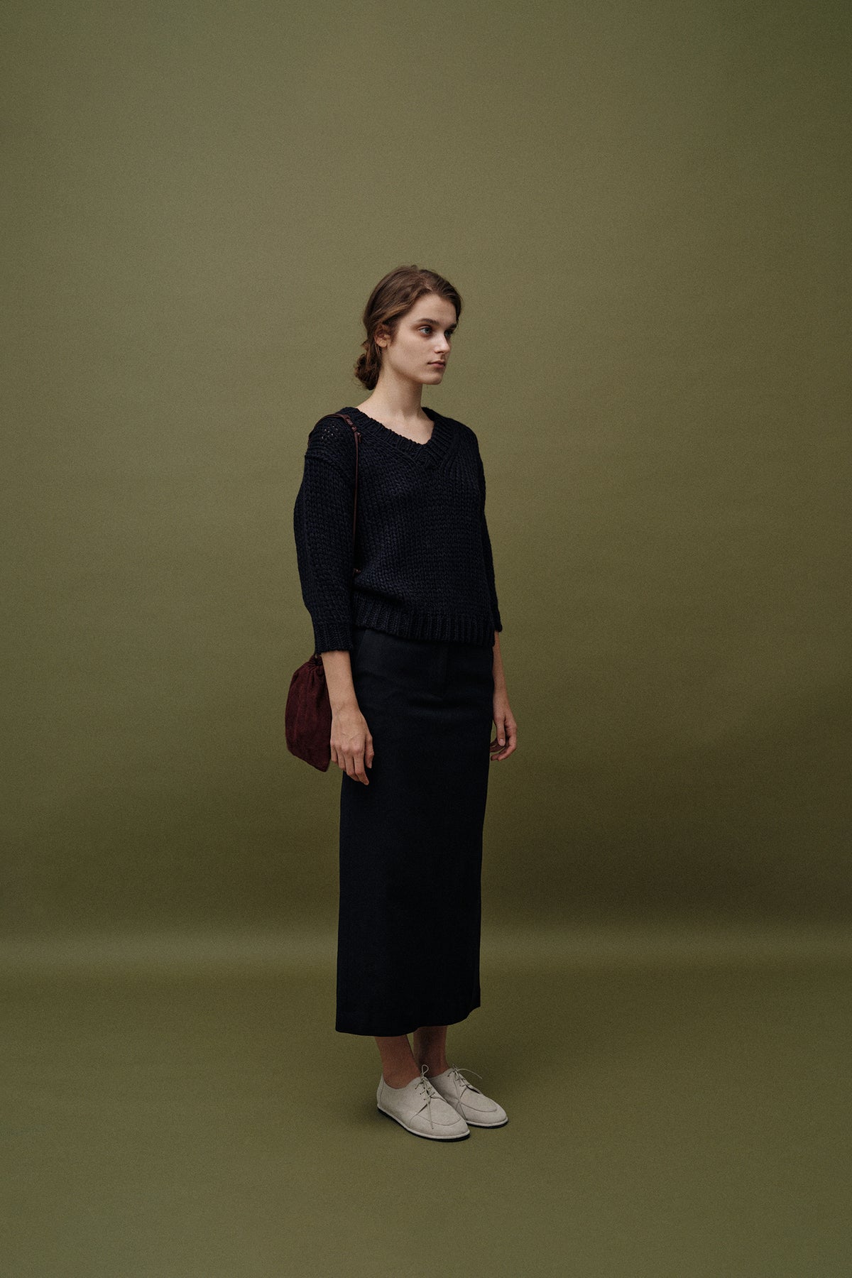 Nothing Written Wide v-neck sweater (Navy)