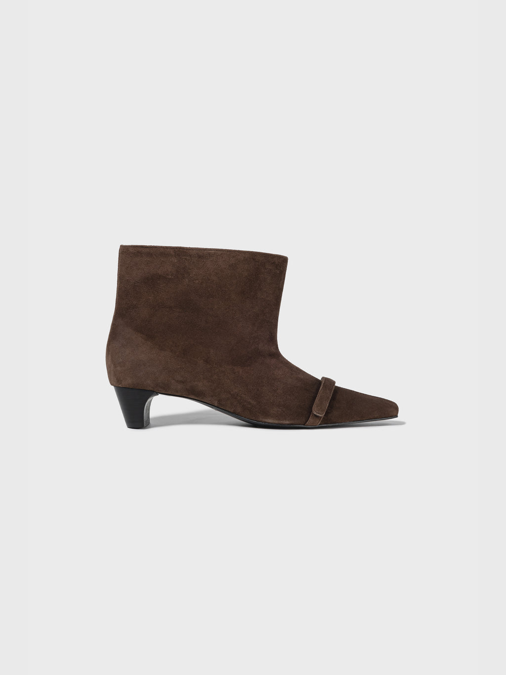Low Classic Symbol Belted Stiletto Brown