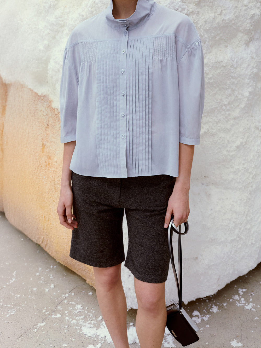 [low_classic] Flared Bermuda Pants
Melange Grey