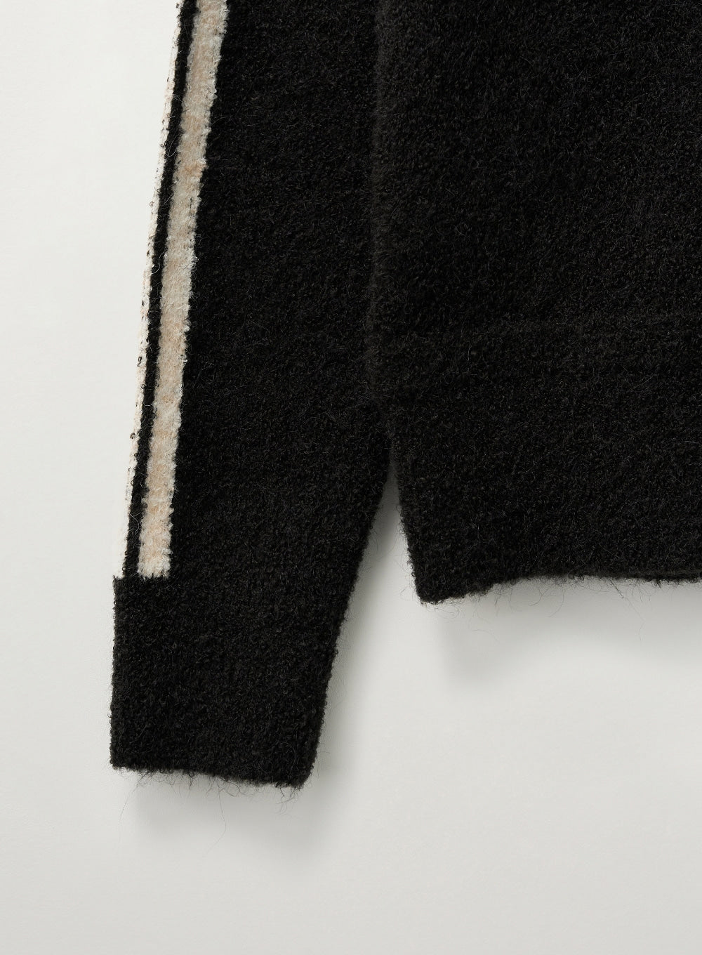 [satur] (W) Lawton Boucle Knit Zip-up - Black