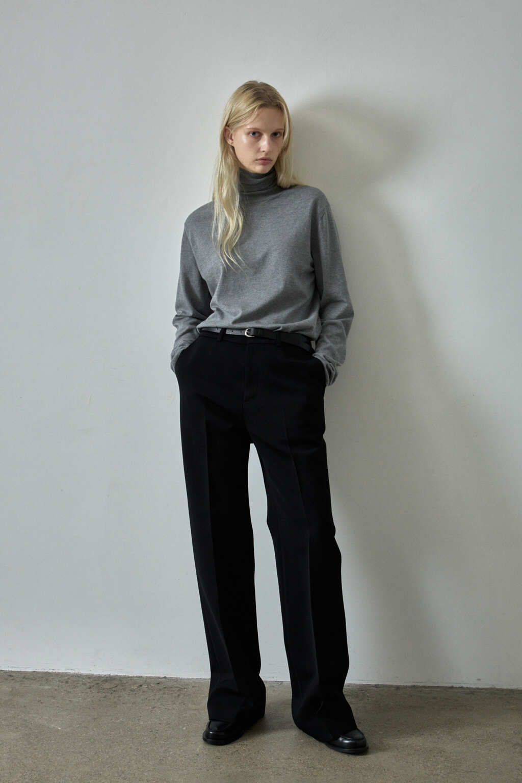Facade Pattern Classic Wool Bootcut Pants black