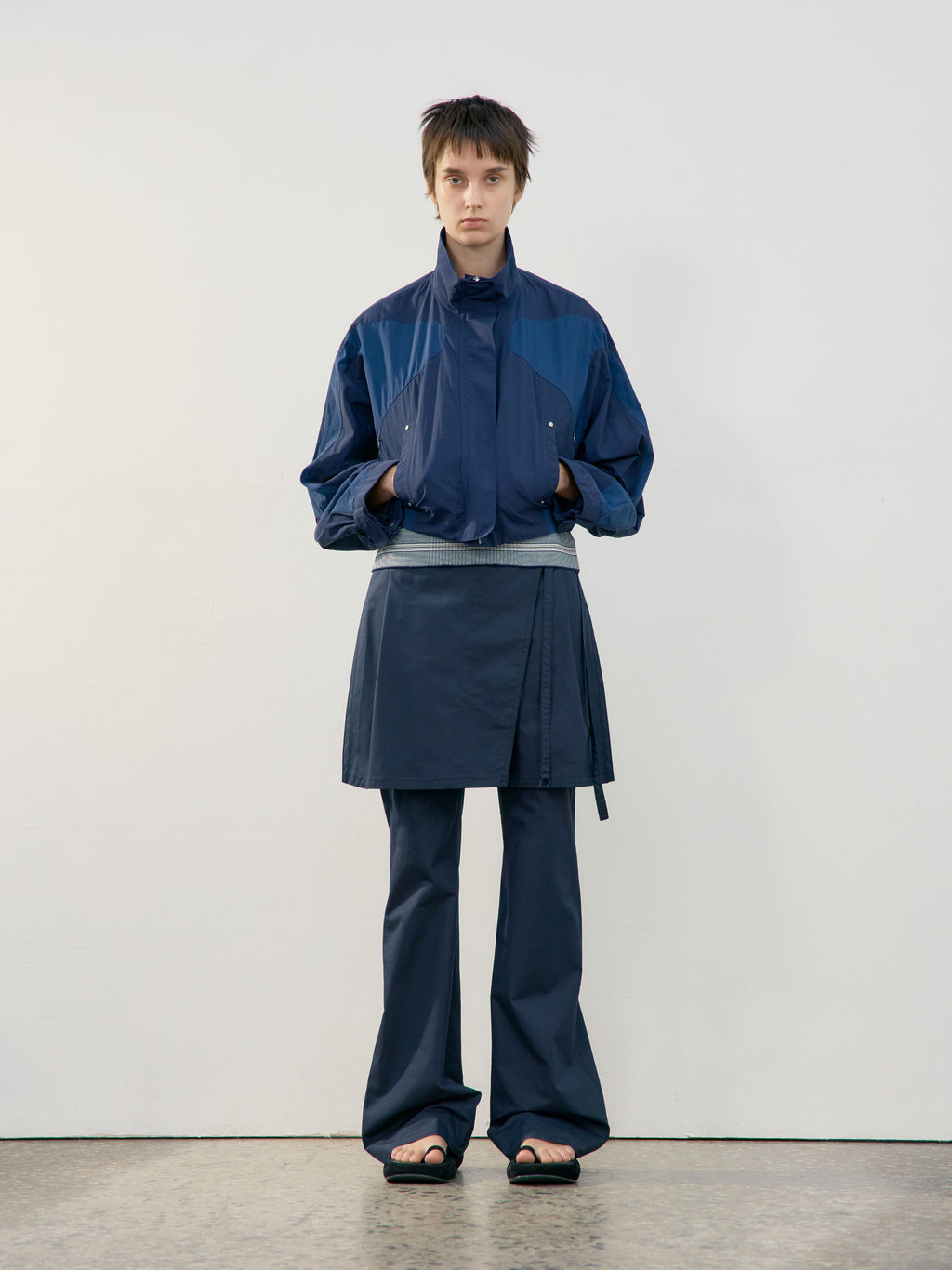 Low Classic Zip-Up Short Jacket Navy