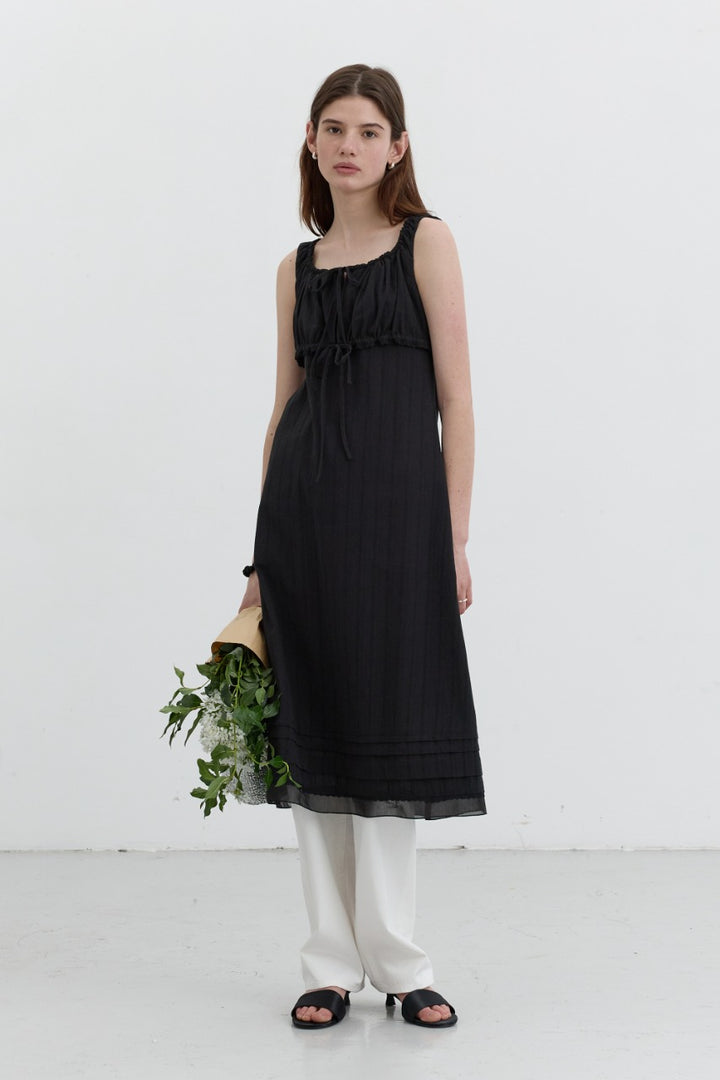 Dunst Shirring Ribboned Sleeveless Dress Black