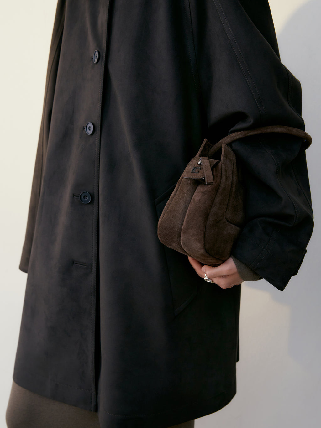 Low Classic Vintage Suede Shoulder Bag Brown