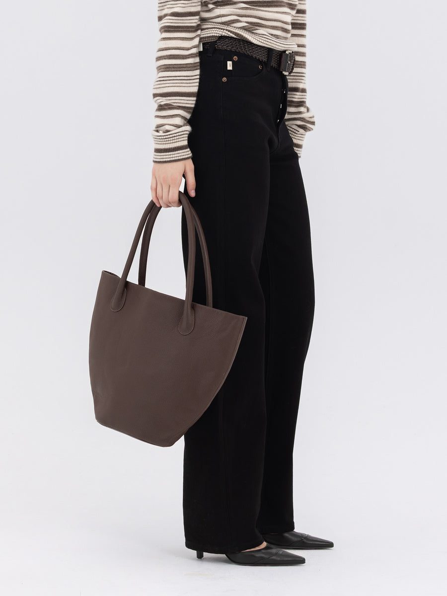 GLOWNY Half Moon Leather Tote Bag (Chocolate)