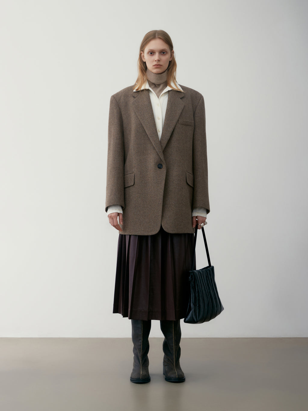 [low_classic] OVER FIT WOOL BLAZER
BROWN