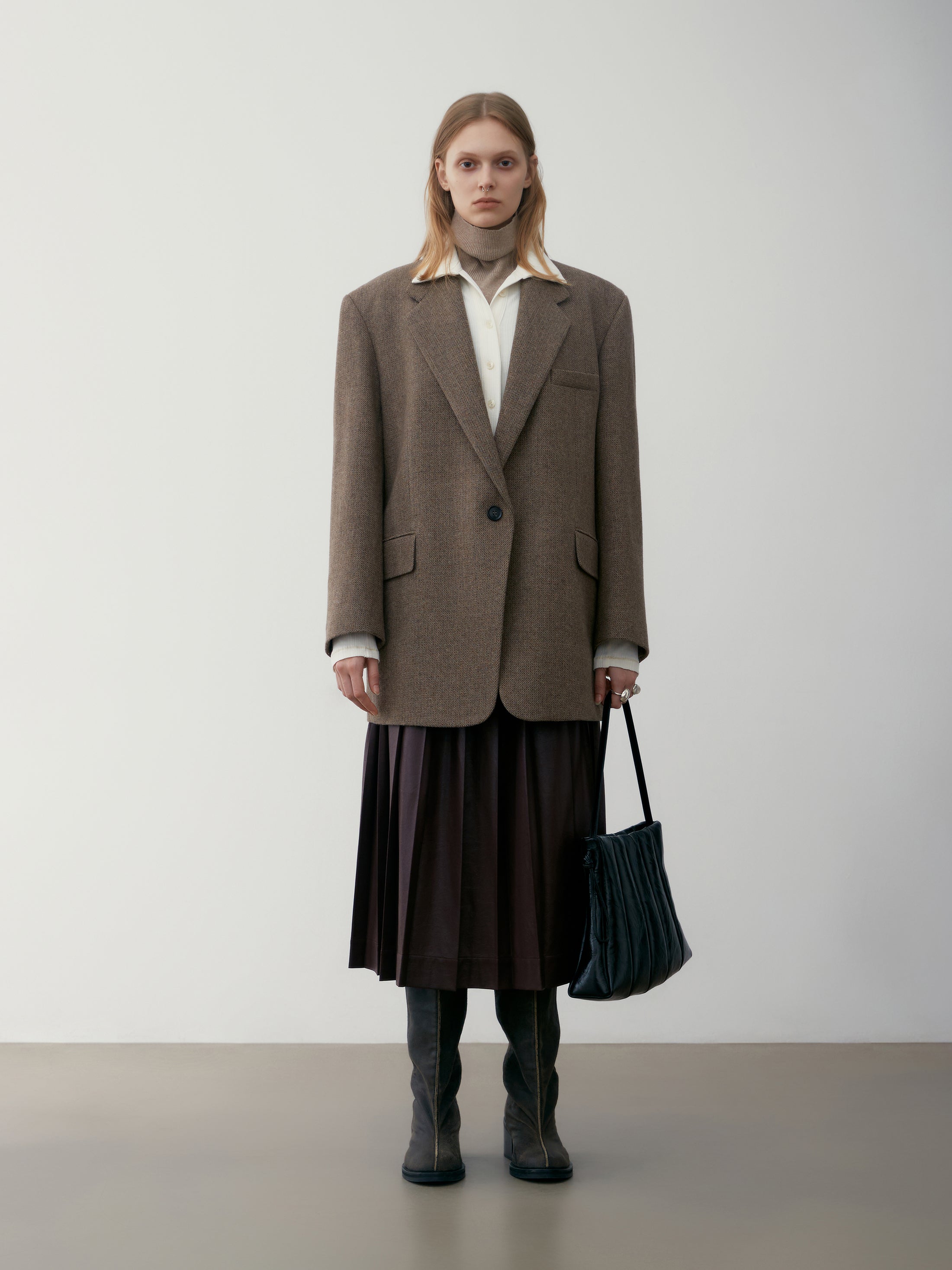 [low_classic] OVER FIT WOOL BLAZER
BROWN