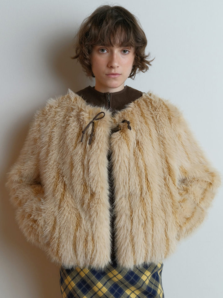 Raive Duffel Fur Jacket in Beige