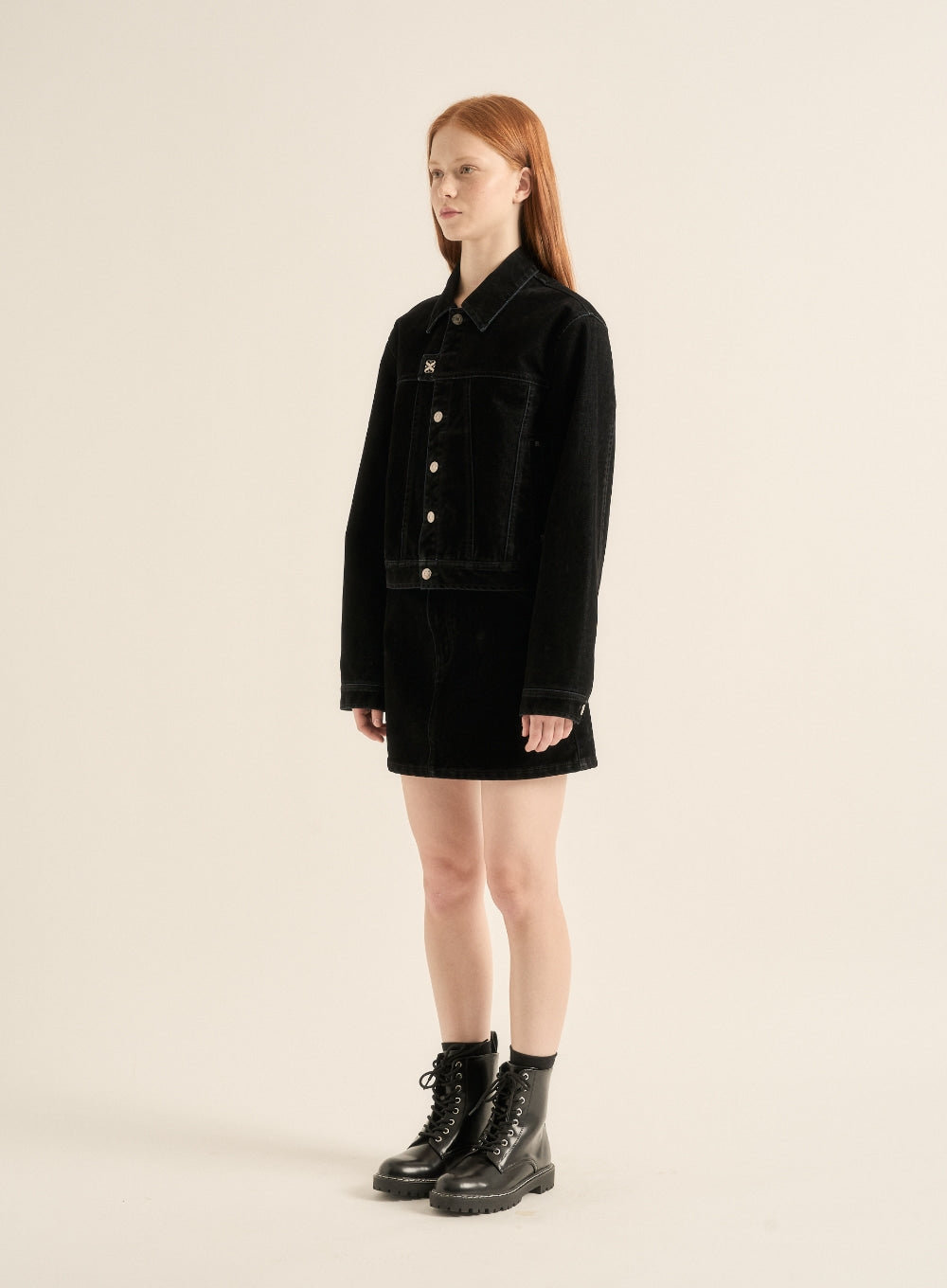 [satur] (W) Velvet Denim Mini Skirt - Black