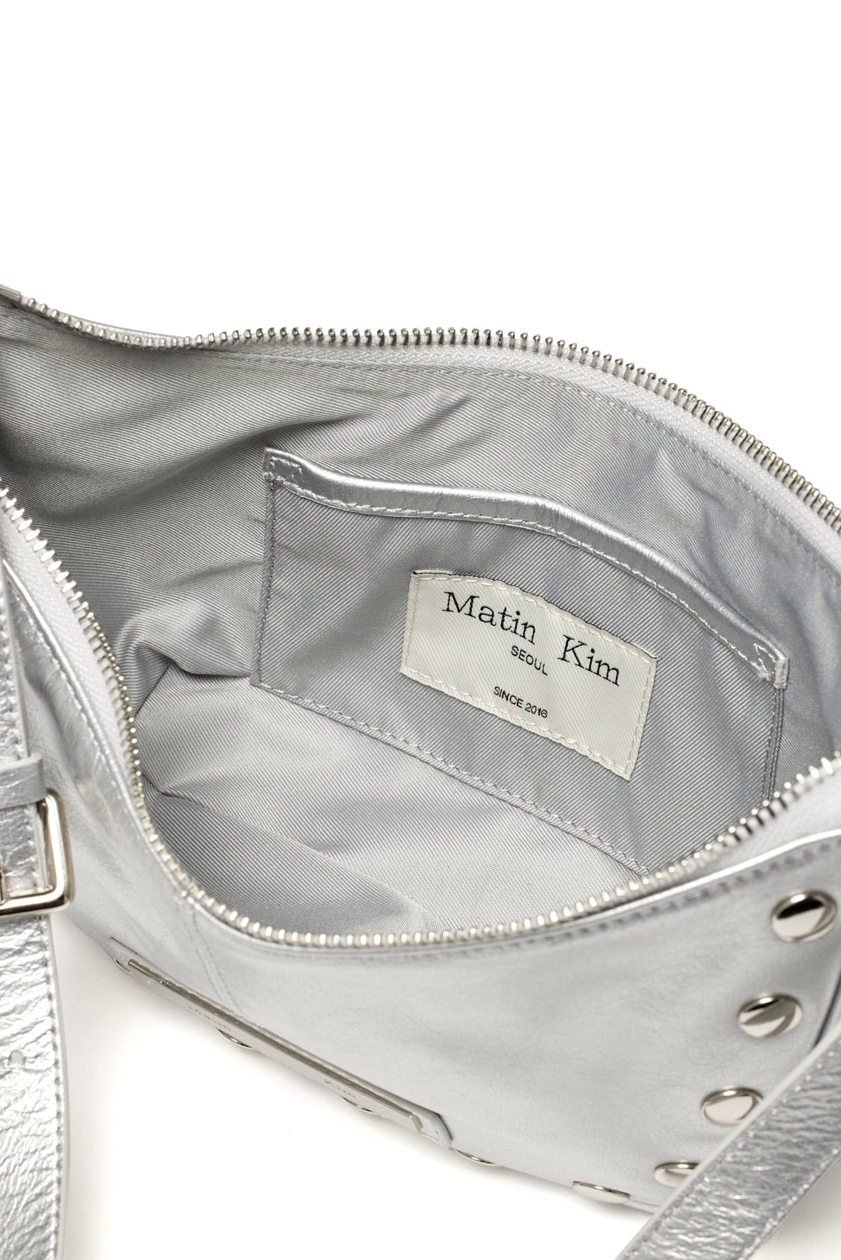 [matinkim] STUD LEATHER SHOULDER BAG IN SILVER
