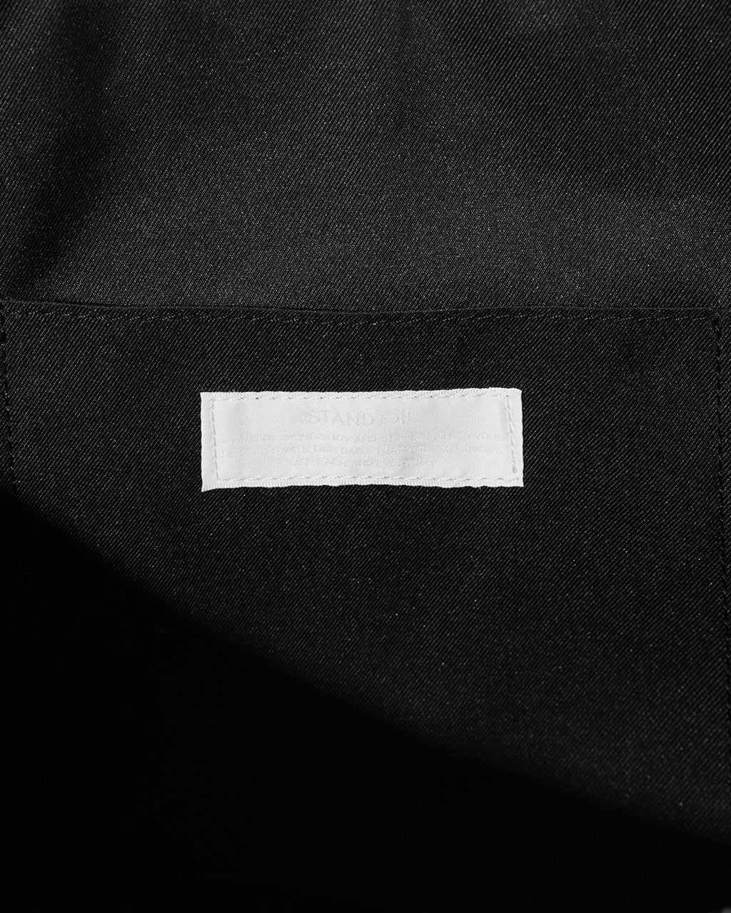 [standoil] Ooze Bag · Eojeubaek / Black