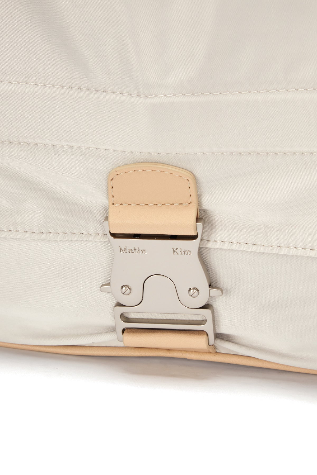[matinkim] BIG BUCKLE BAG IN WHITE