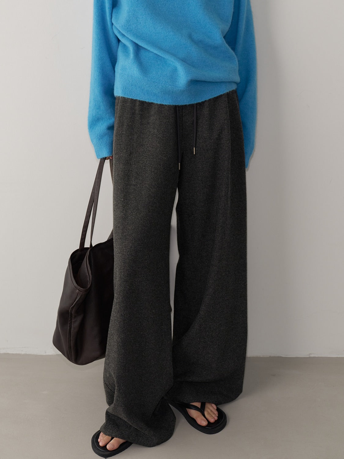 Facade Pattern Relaxed Wool Banding Pants dark charcoal