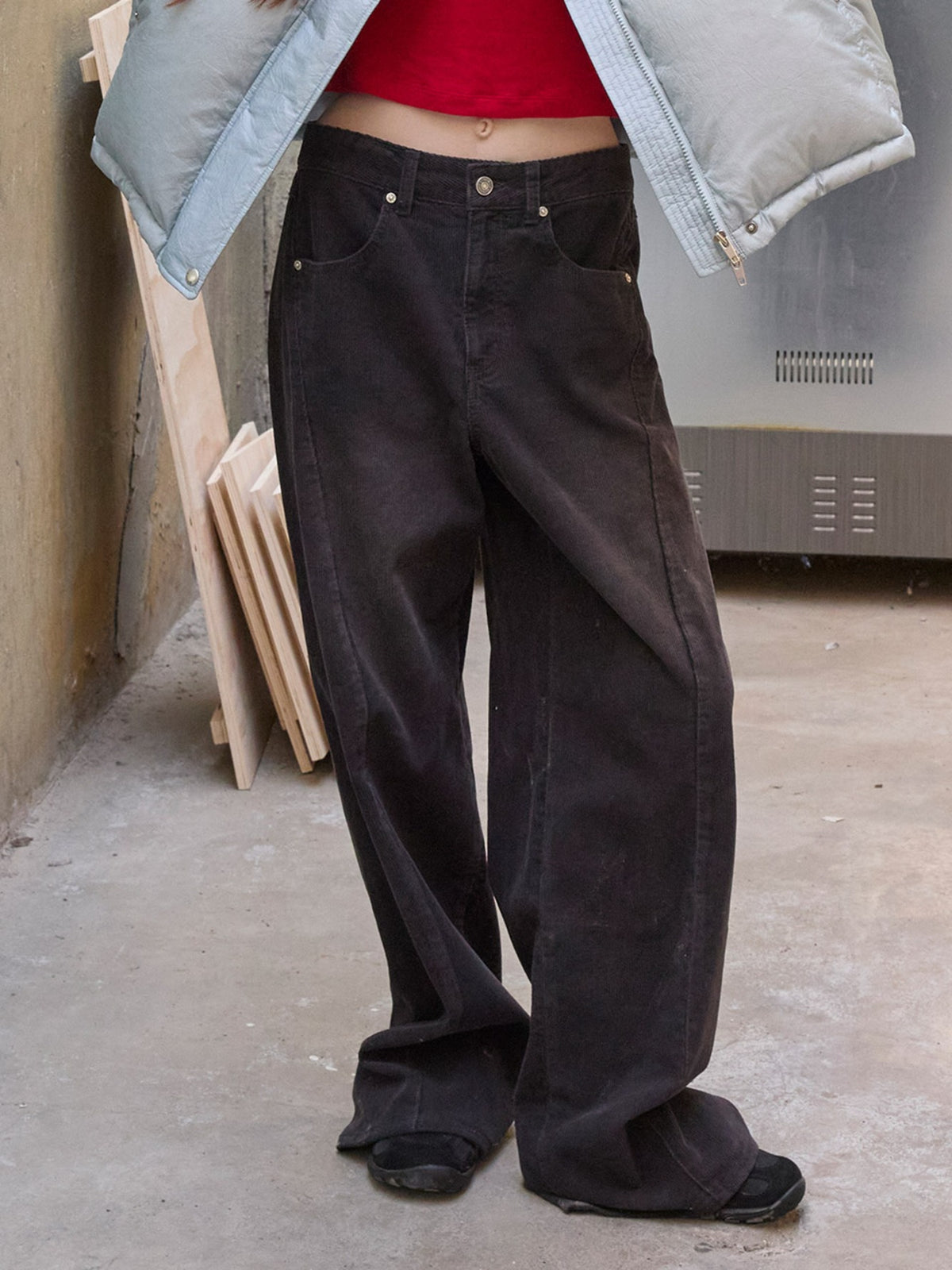 Raive Corduroy Curved Pants