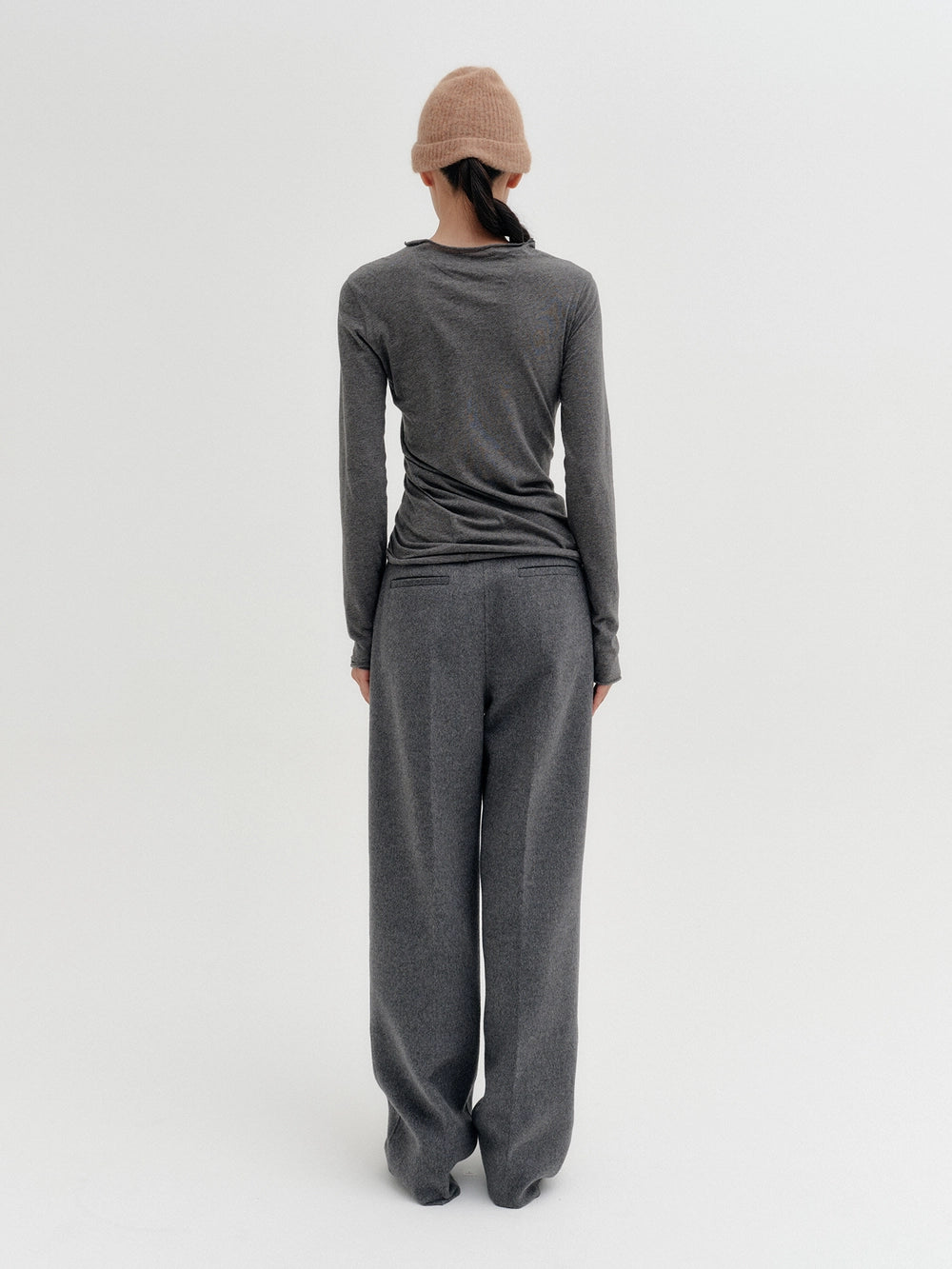 EENK Asymmetric Twist Long-Sleeve T-shirt - Gray