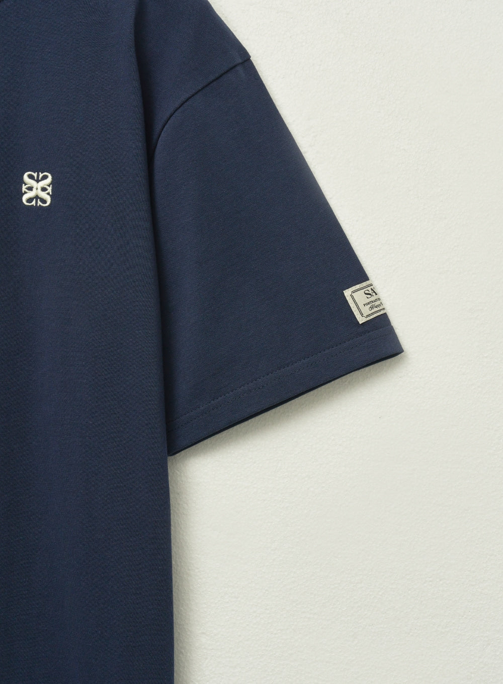 [satur] (W) Classic Small Logo T-Shirt - Navy
