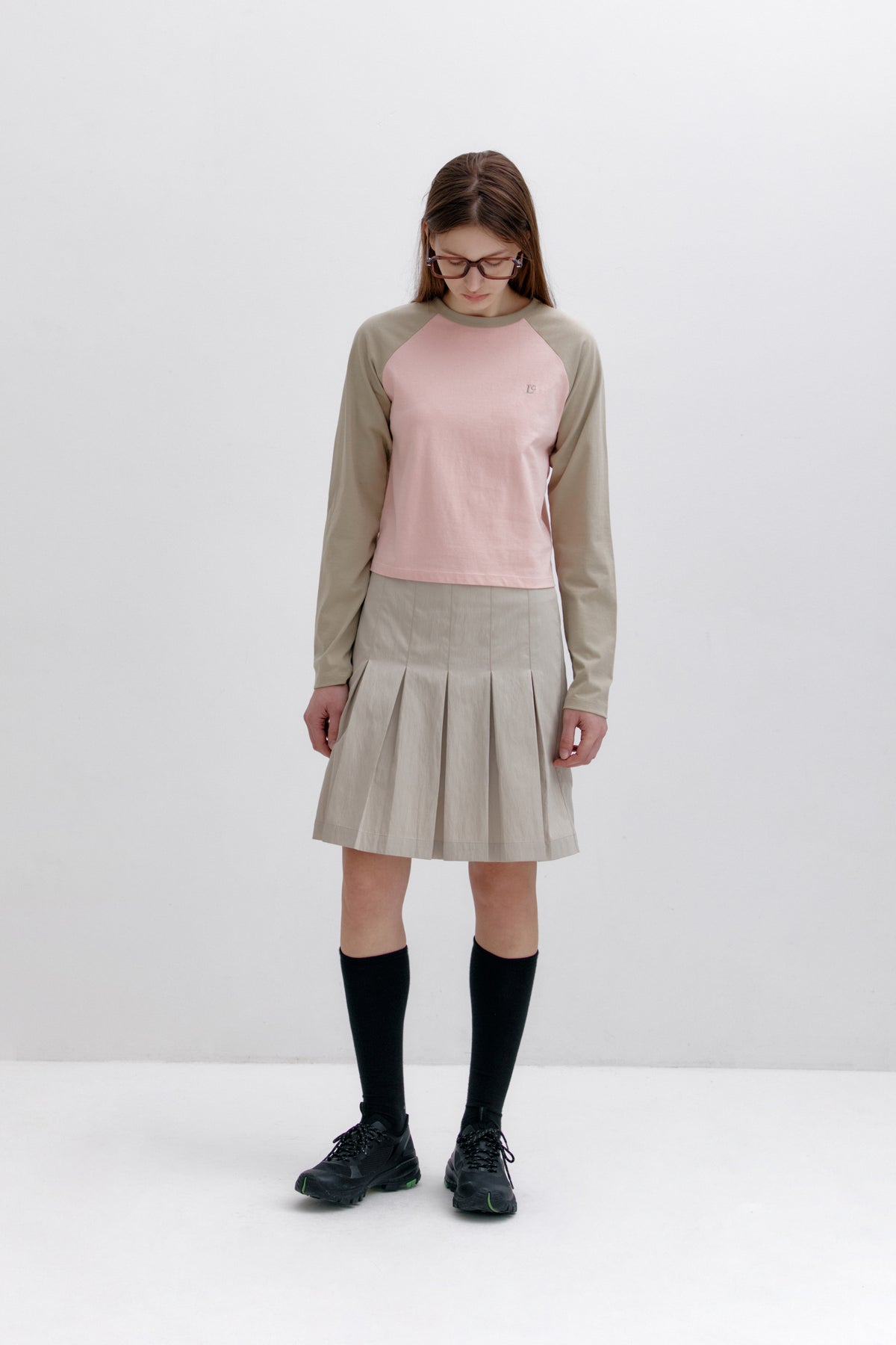 Low Classic Soft Nylon Pleated Skirt Beige