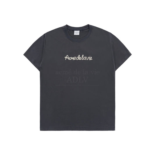 CHAIN EMBOSSING SCRIPT PRINTING SHORT SLEEVE T-SHIRT