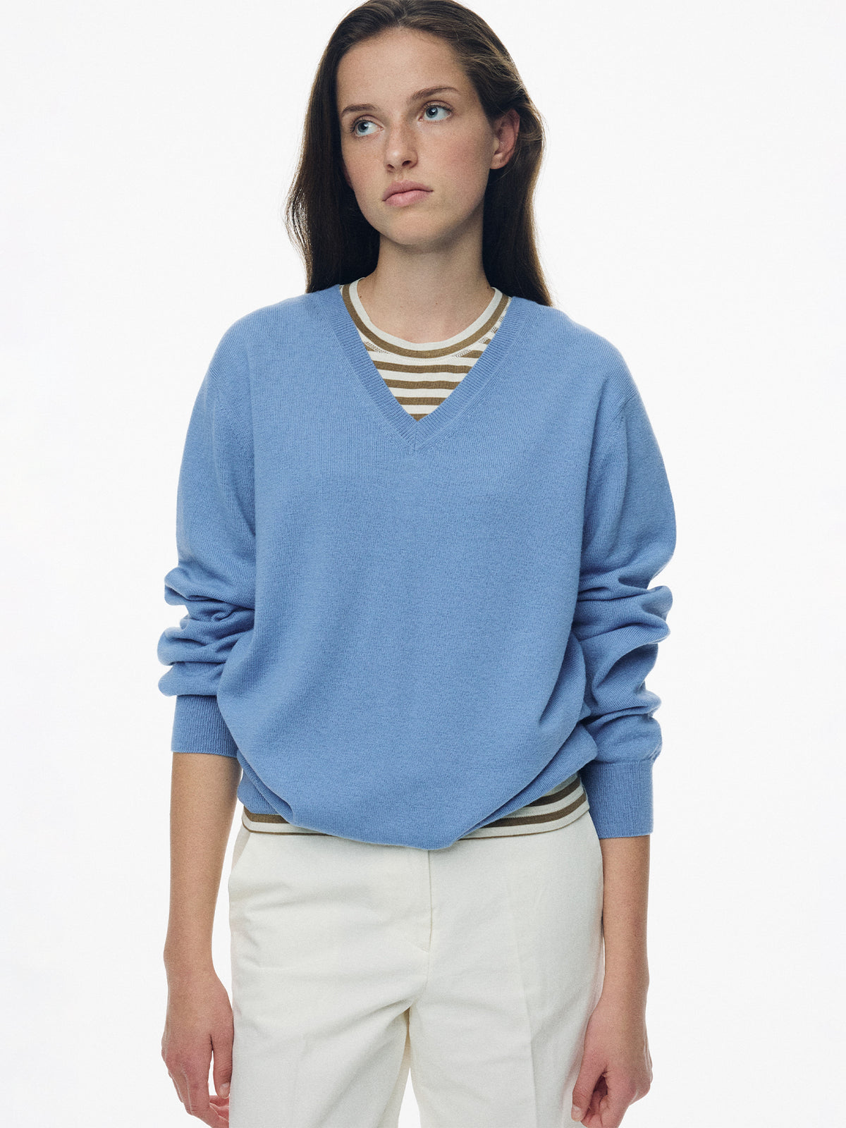 Nothing Written Minty v-neck pullover (Soft blue)