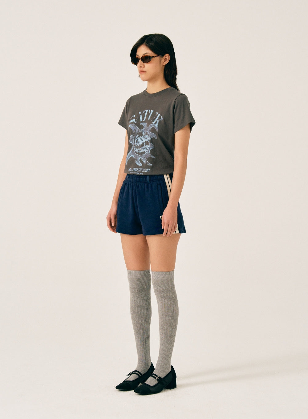 [satur] (W) Sun Retro Graphic T-Shirt - Charcoal Blue