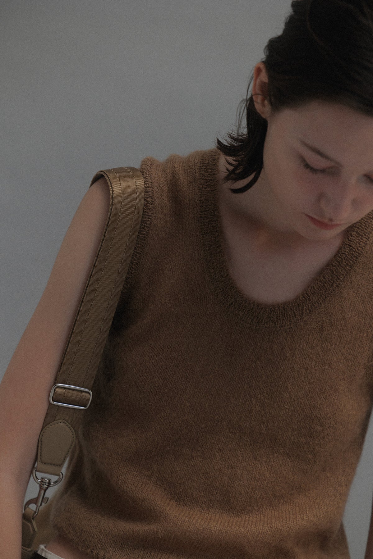 Nothing Written Balloon suede bag (Beige)