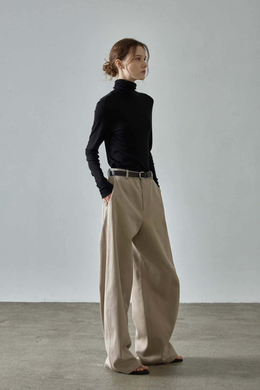 Facade Pattern Relaxed Cotton Pants olive beige