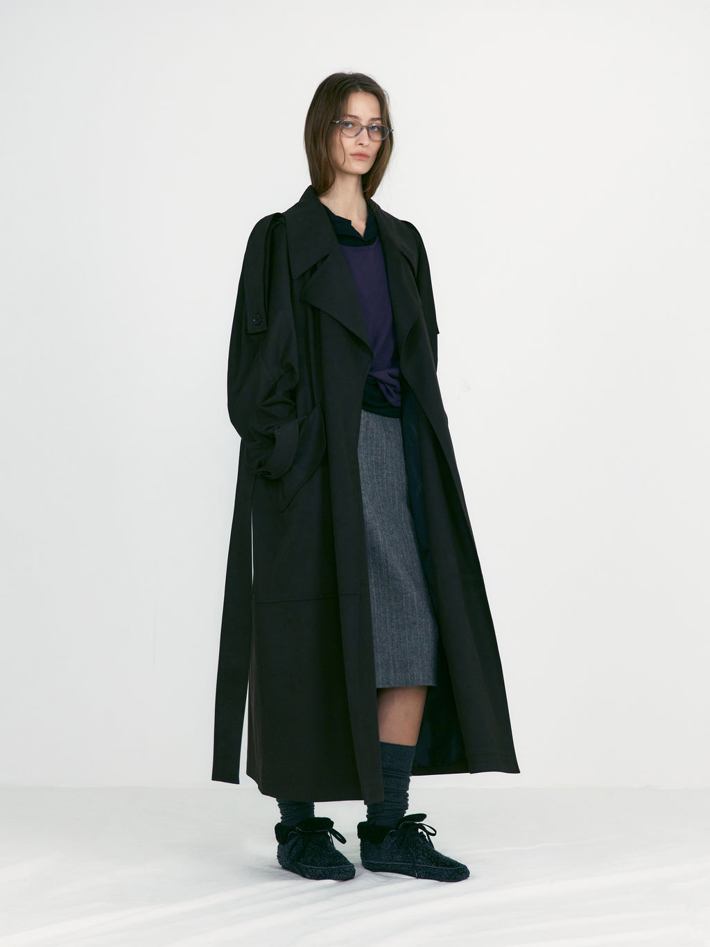 [low_classic] Suede Belted Trench Coat
Dark Brown