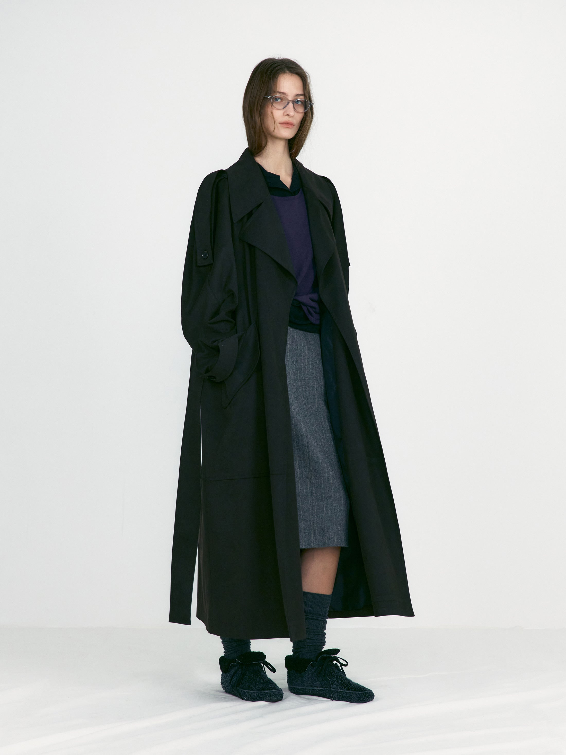 [low_classic] Suede Belted Trench Coat
Dark Brown