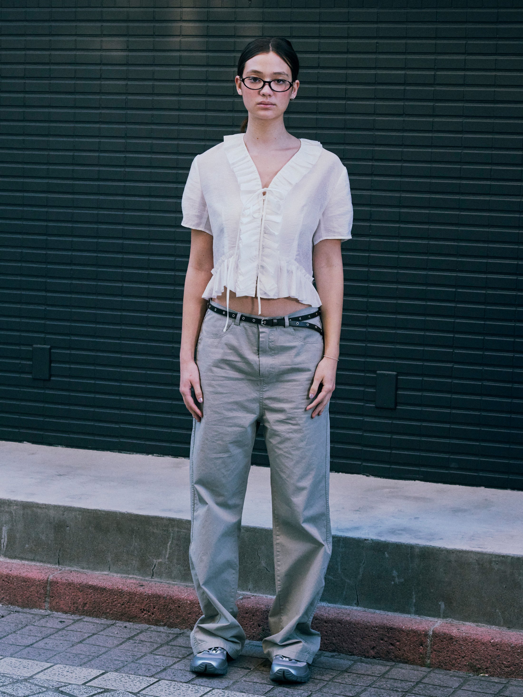 [Low Classic] Raw Edged Ruffle Short Blouse_Off White