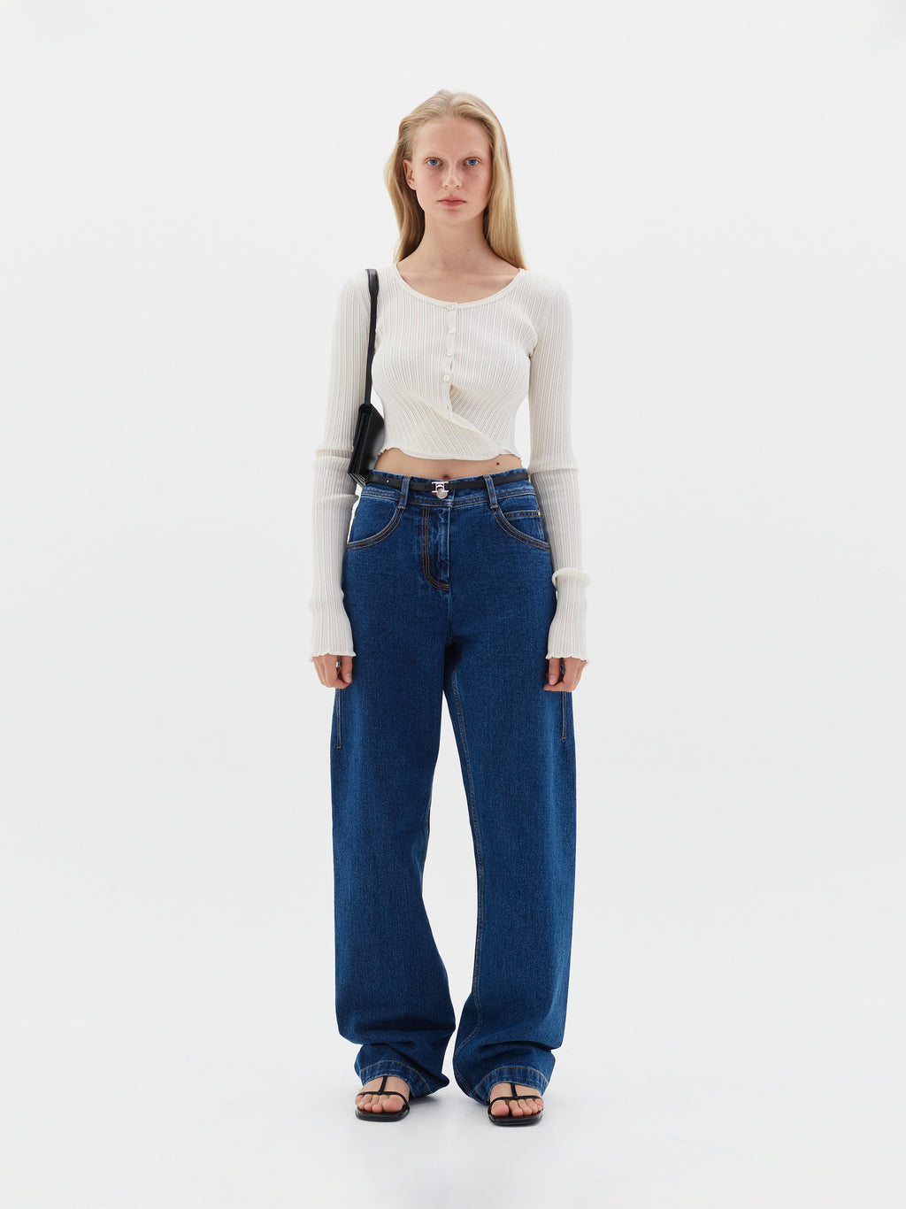 [low_classic] Straight Fit Denim
Blue