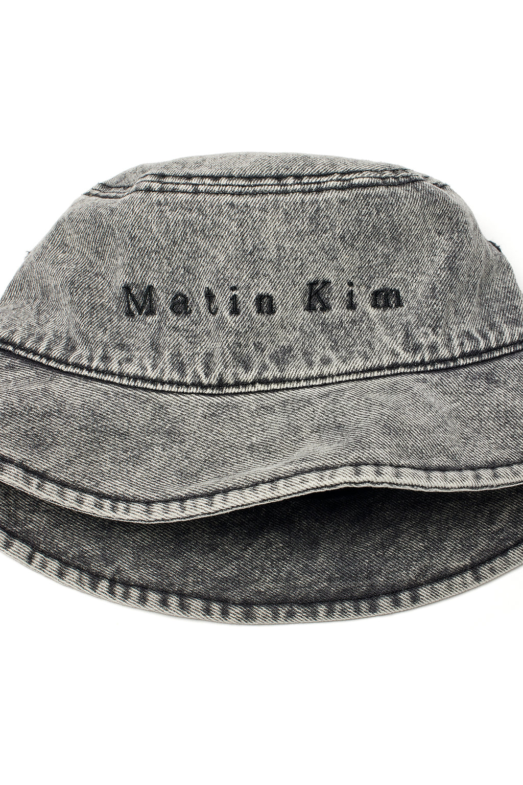 [matinkim] MATIN BLACK DENIM BUCKET HAT IN GREY