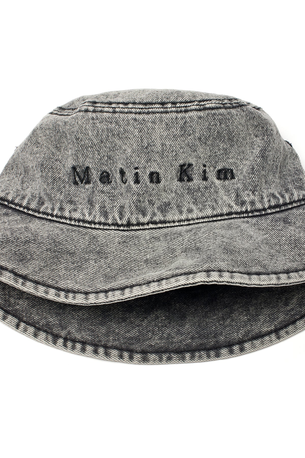 [matinkim] MATIN BLACK DENIM BUCKET HAT IN GREY