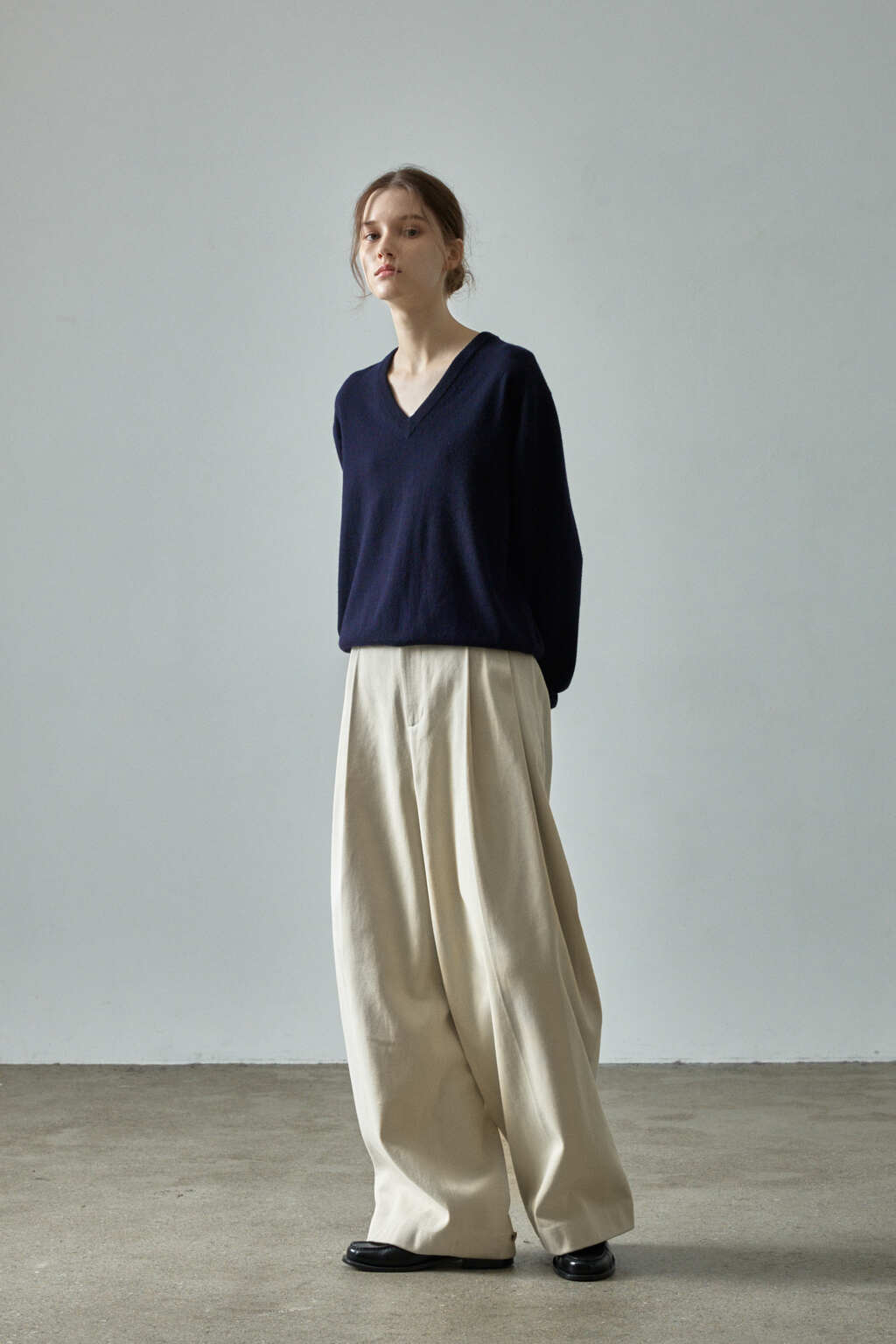 Facade Pattern Essential V-Neck Knitwear navy