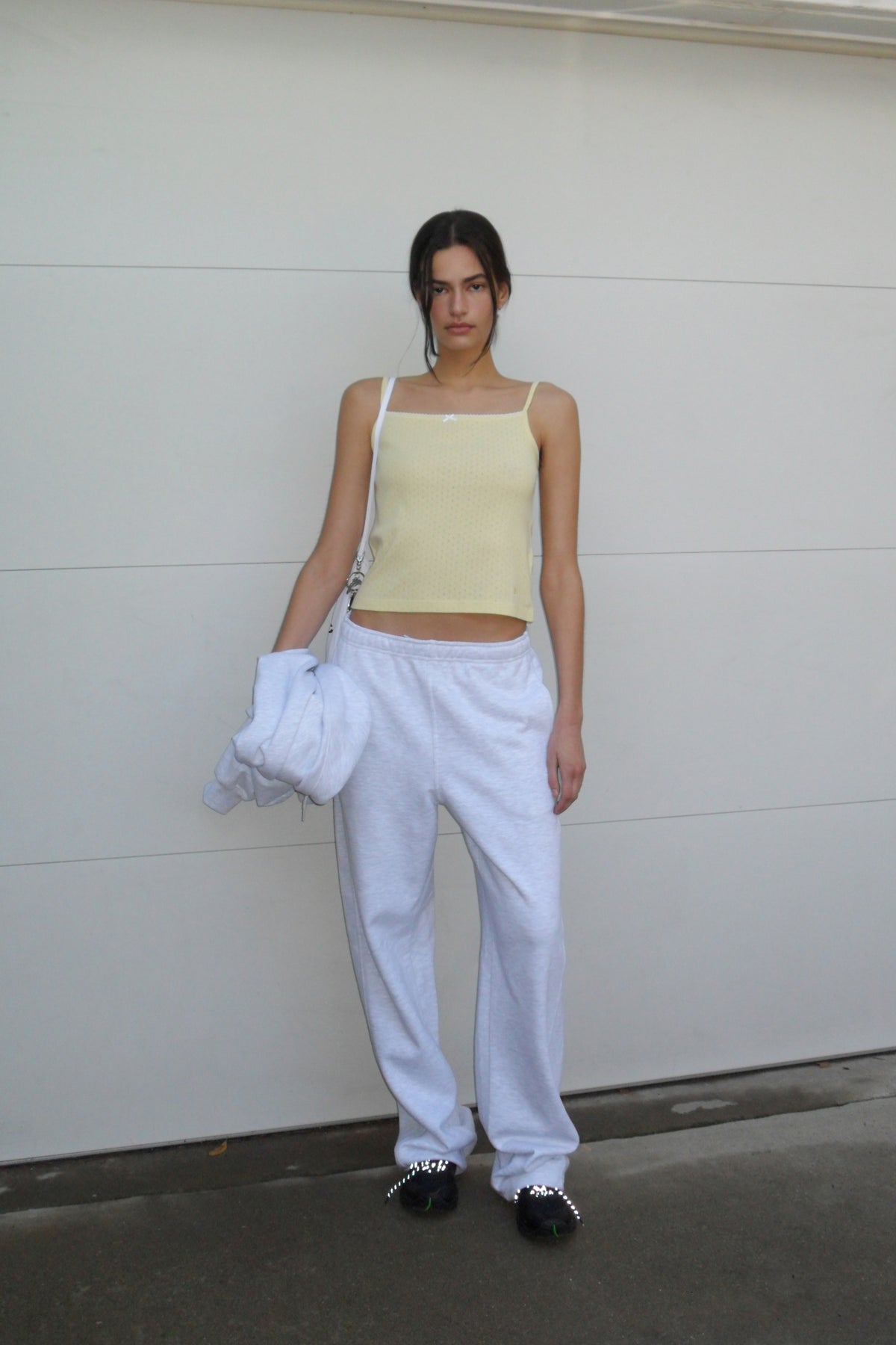 Low Classic Ribbon Pointed Sleeveless Sunflower