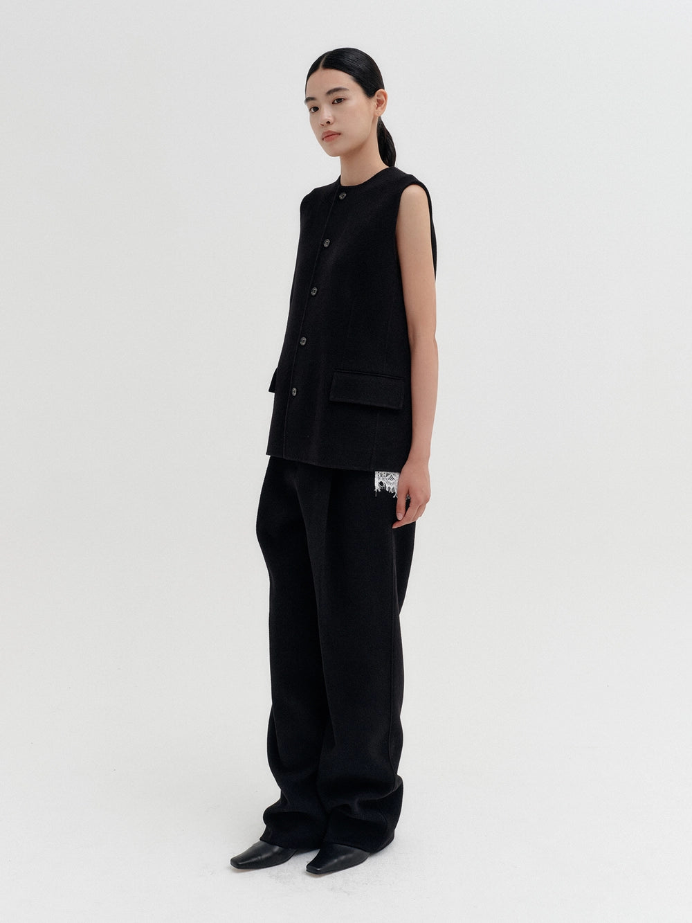EENK Pinch Front Pants - Black