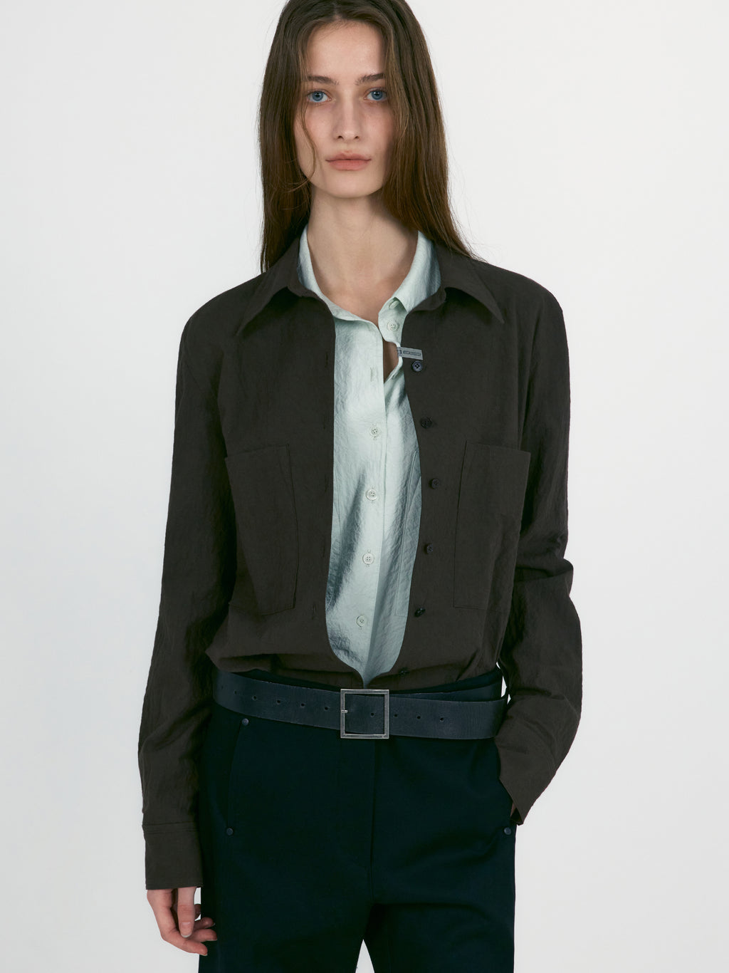 [low_classic] Crumpled Slim-Fit Shirt
Khaki Brown