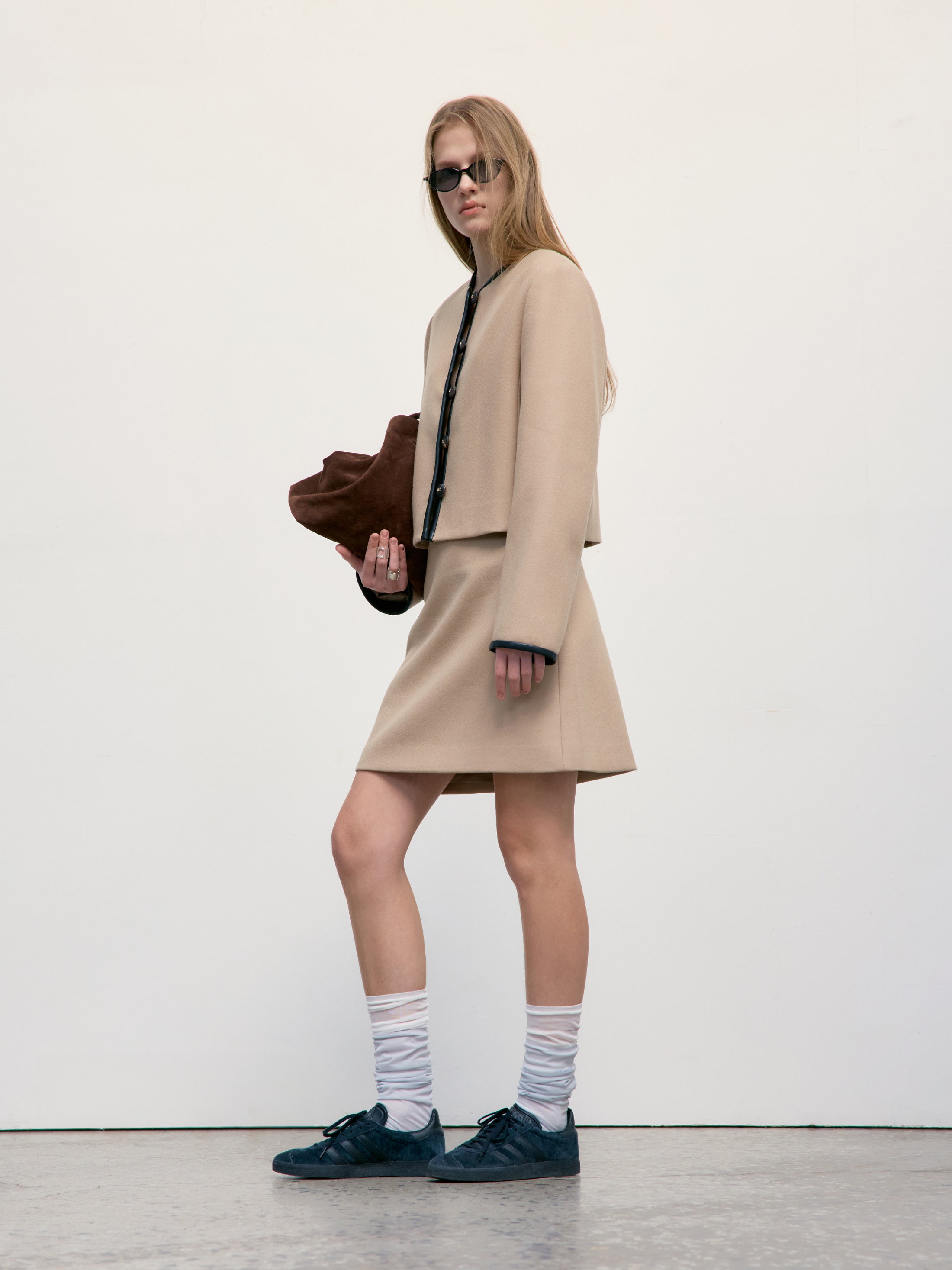 [low_classic] New Round Neck Short Jacket
Beige