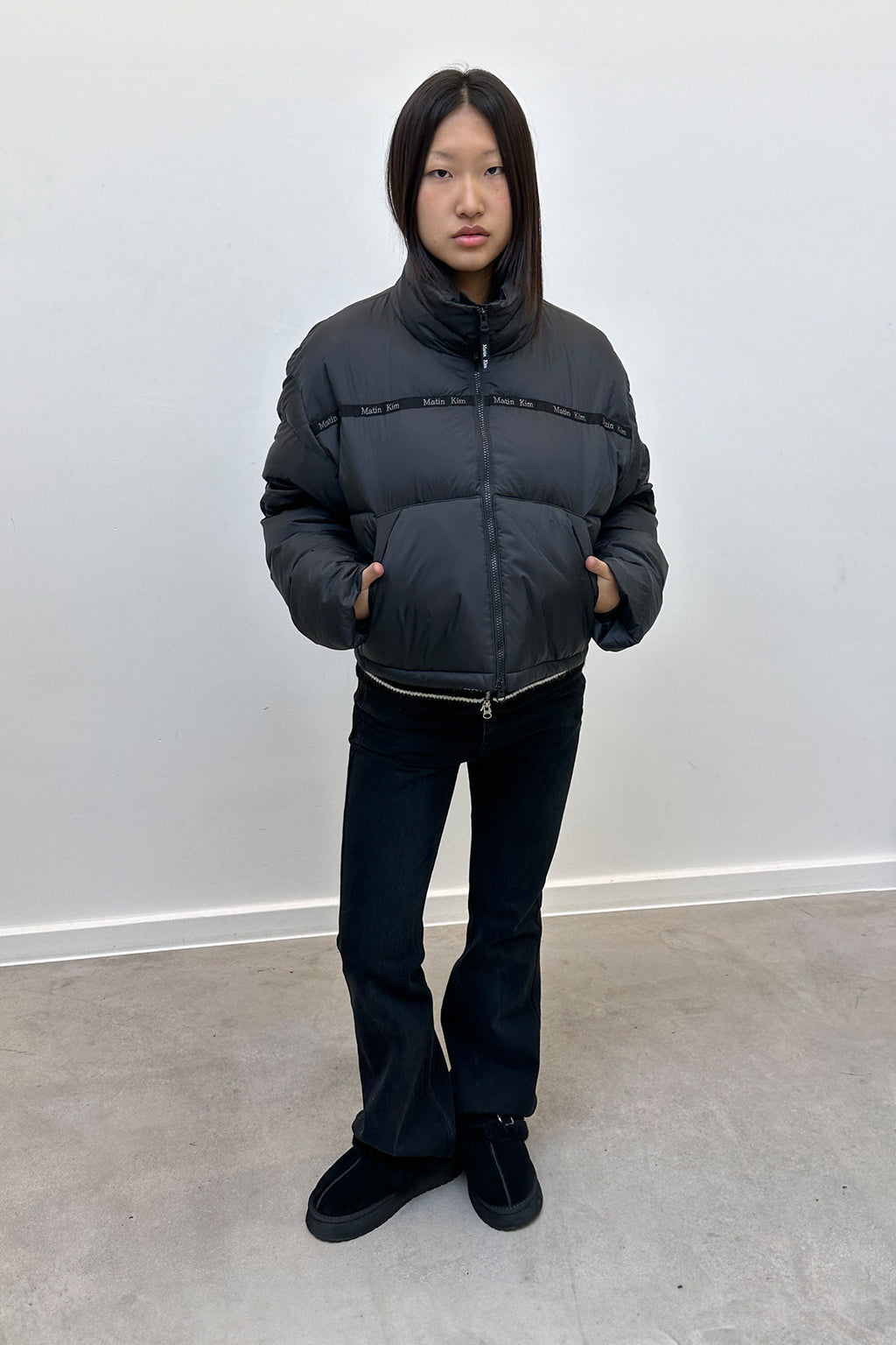 [matinkim] BACK POCKET POINT WASHED BOOTS CUT DENIM PANTS IN BLACK