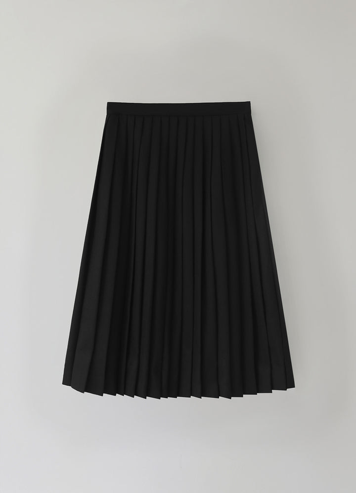 Nothing Written Classic pleated mid-skirt (Black)