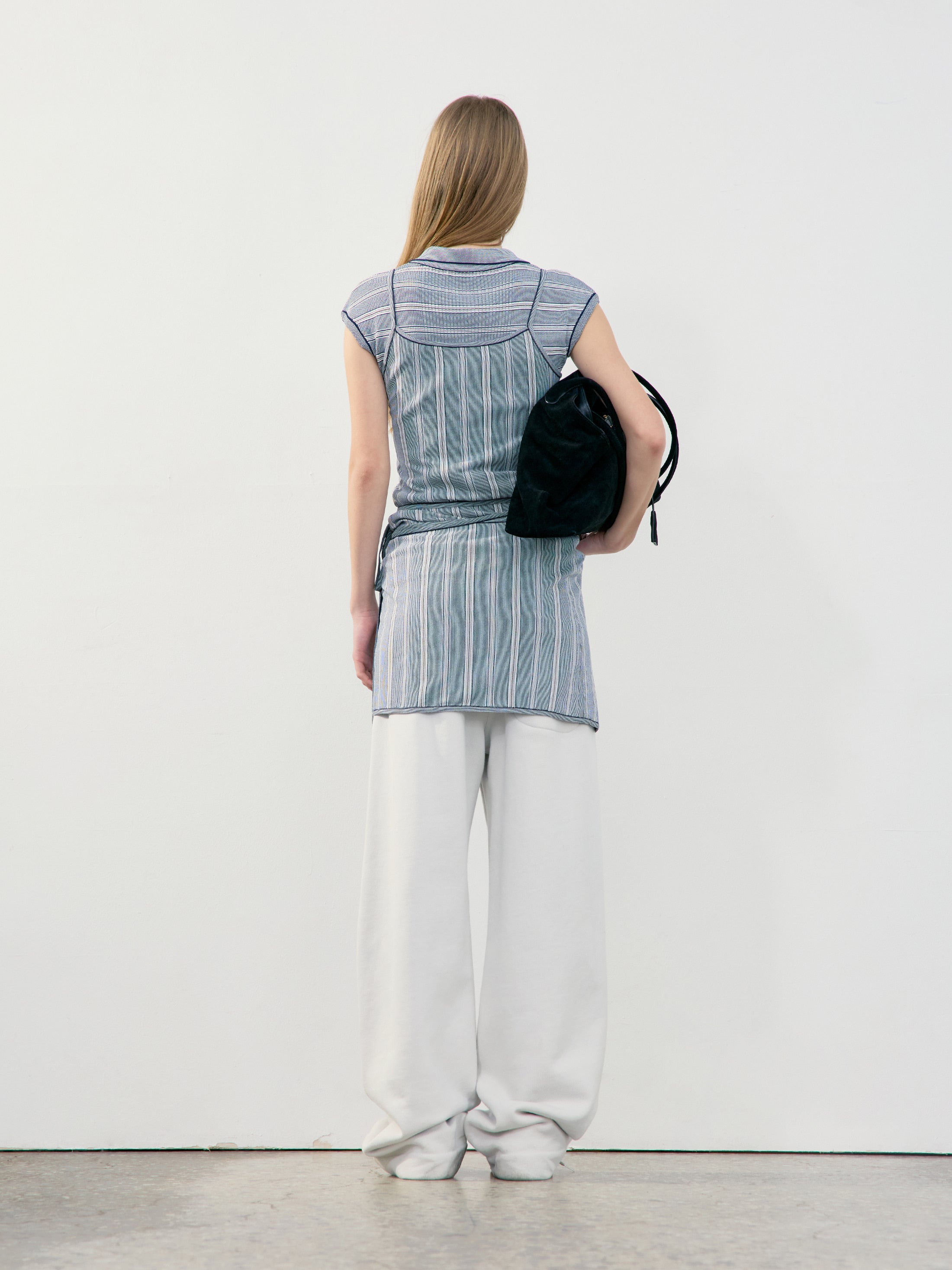 [low_classic] HARICOT BAG
BLACK SUEDE