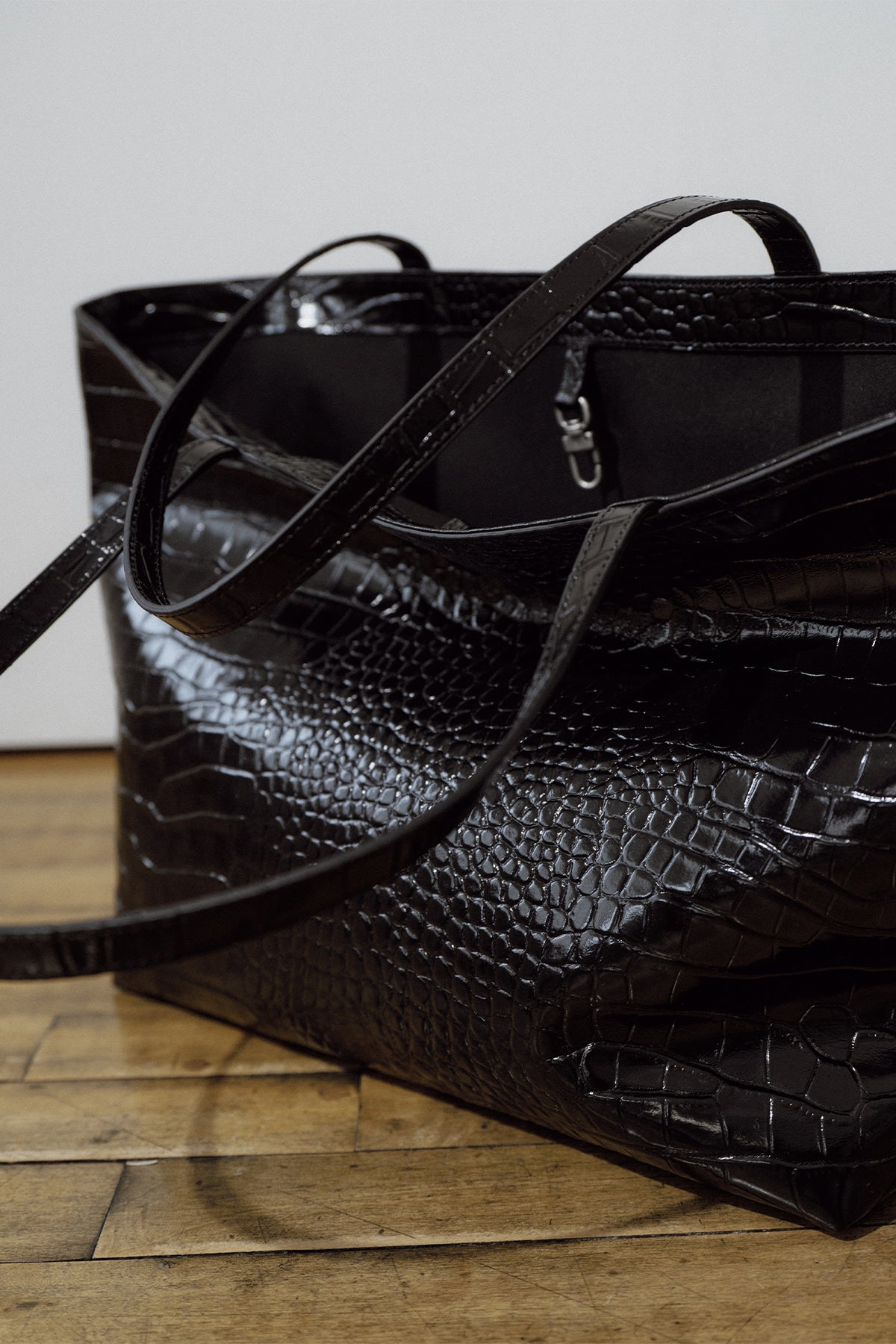 Overdueflair Overdue Croco Shoulder Bag Black