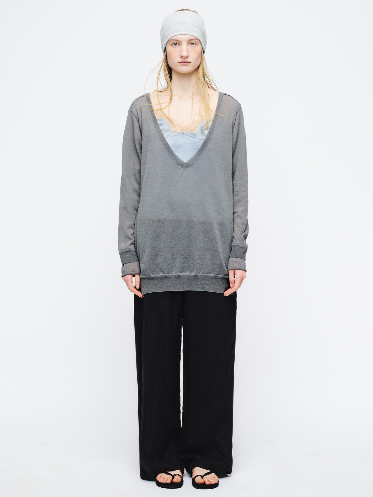 Margesherwood Deep V-Neck Pullover grey