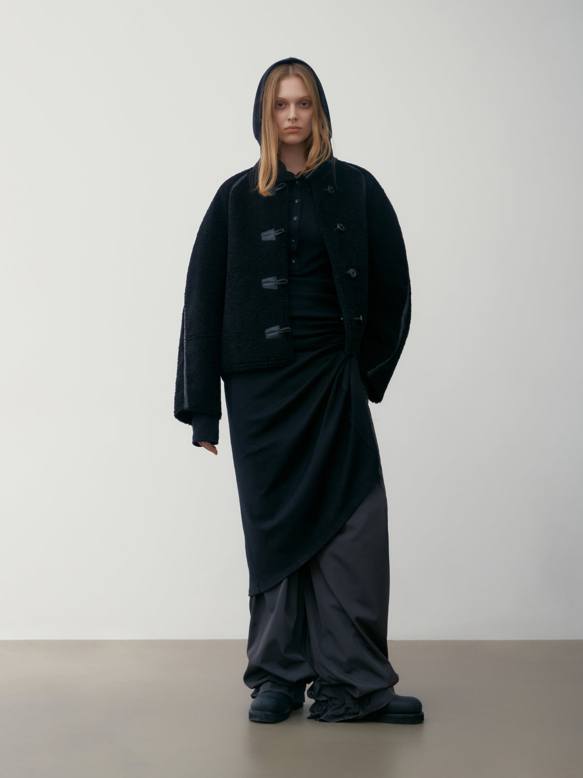 Low Classic Short Shearling Reversible Coat Black