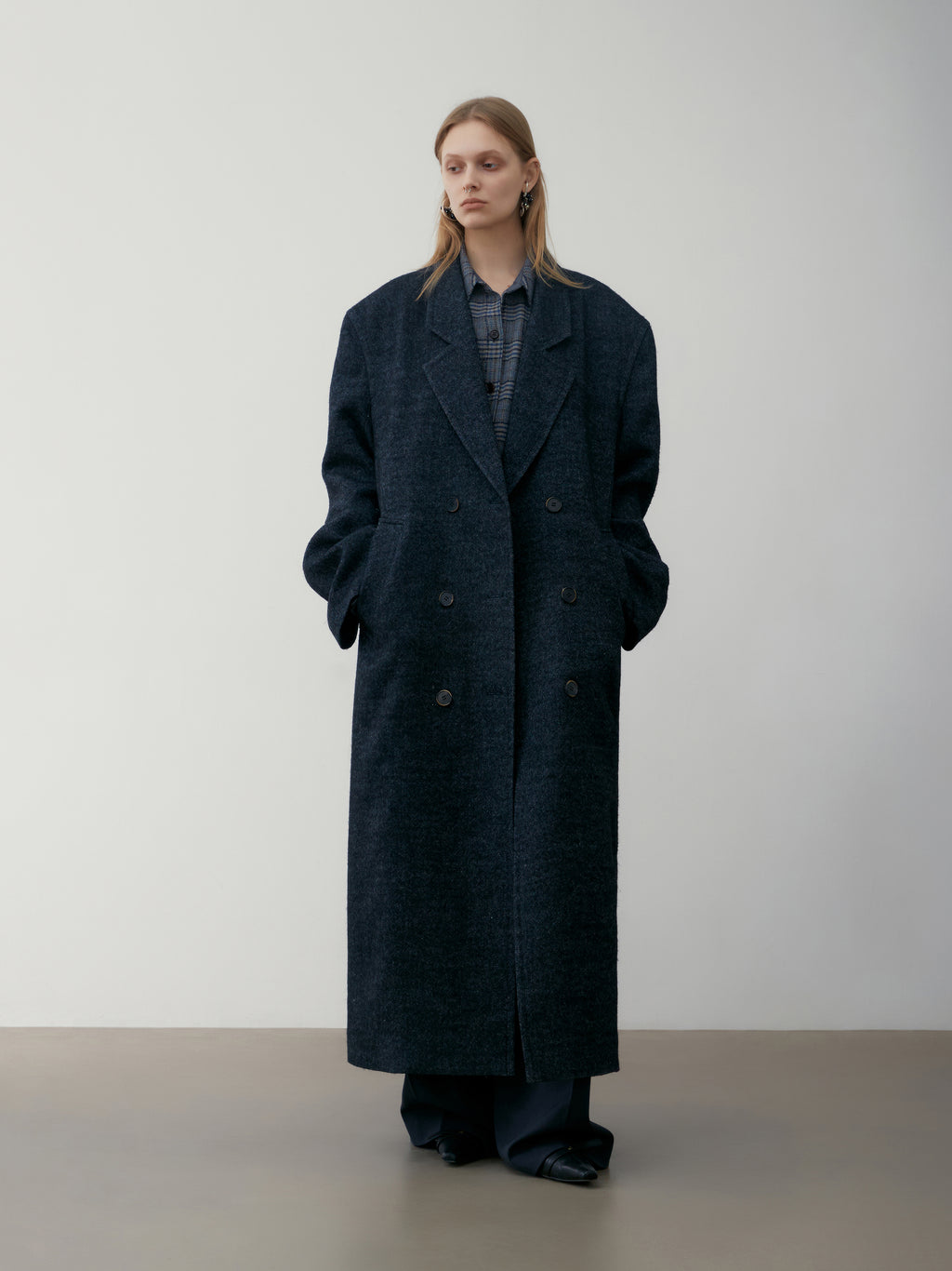 [low_classic] MELANGE WOOL OVERSIZED COAT
BLACK