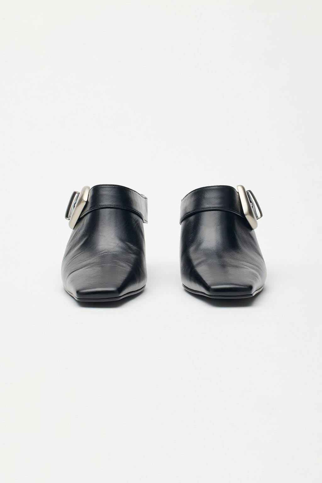[matinkim] Bold Buckle Leather Mule IN Black