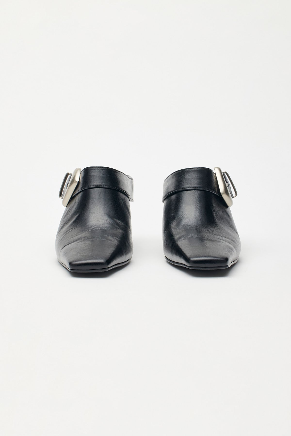 [matinkim] Bold Buckle Leather Mule IN Black