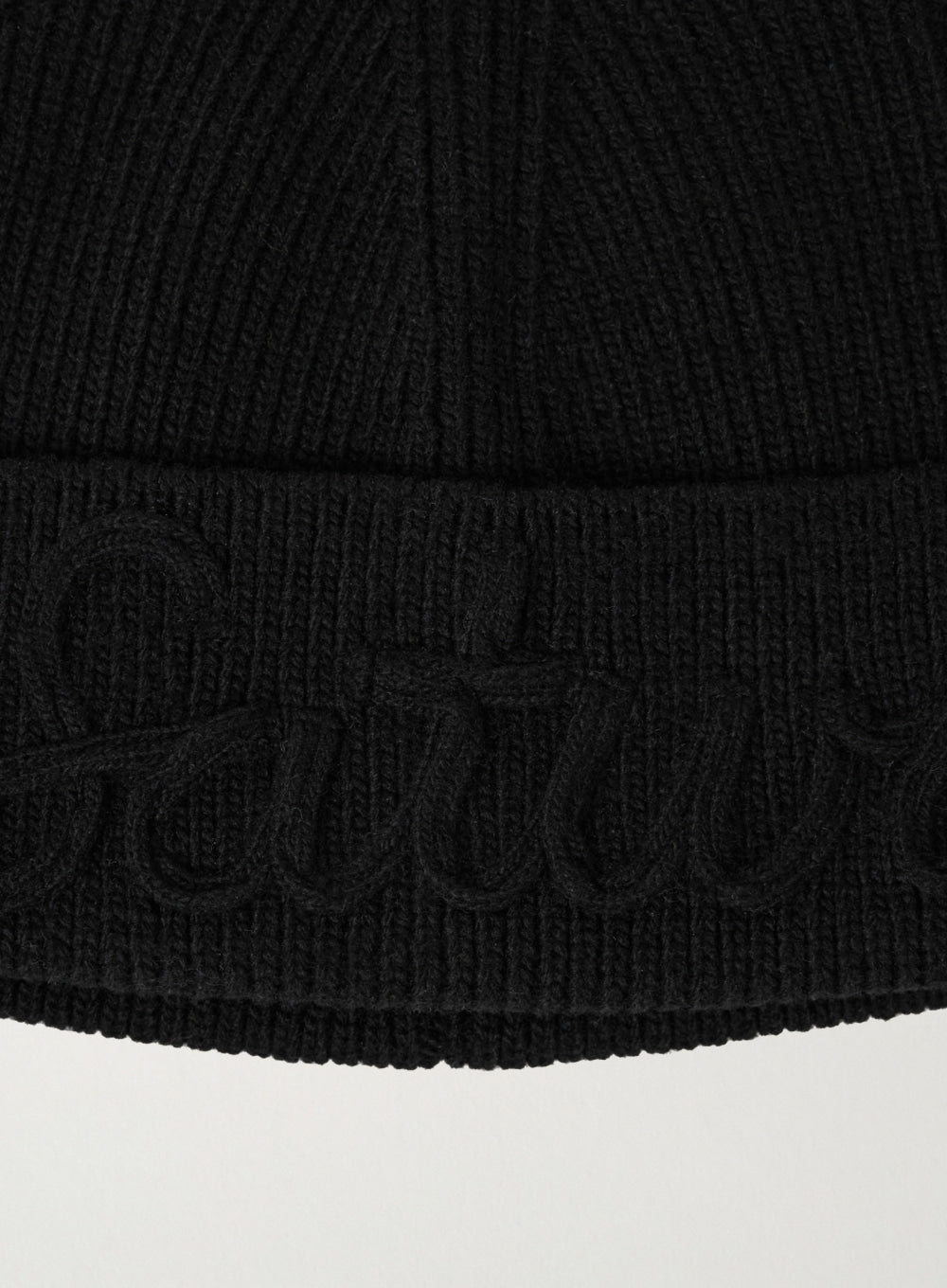 [satur] Satur Flowing Logo Beanie - Black