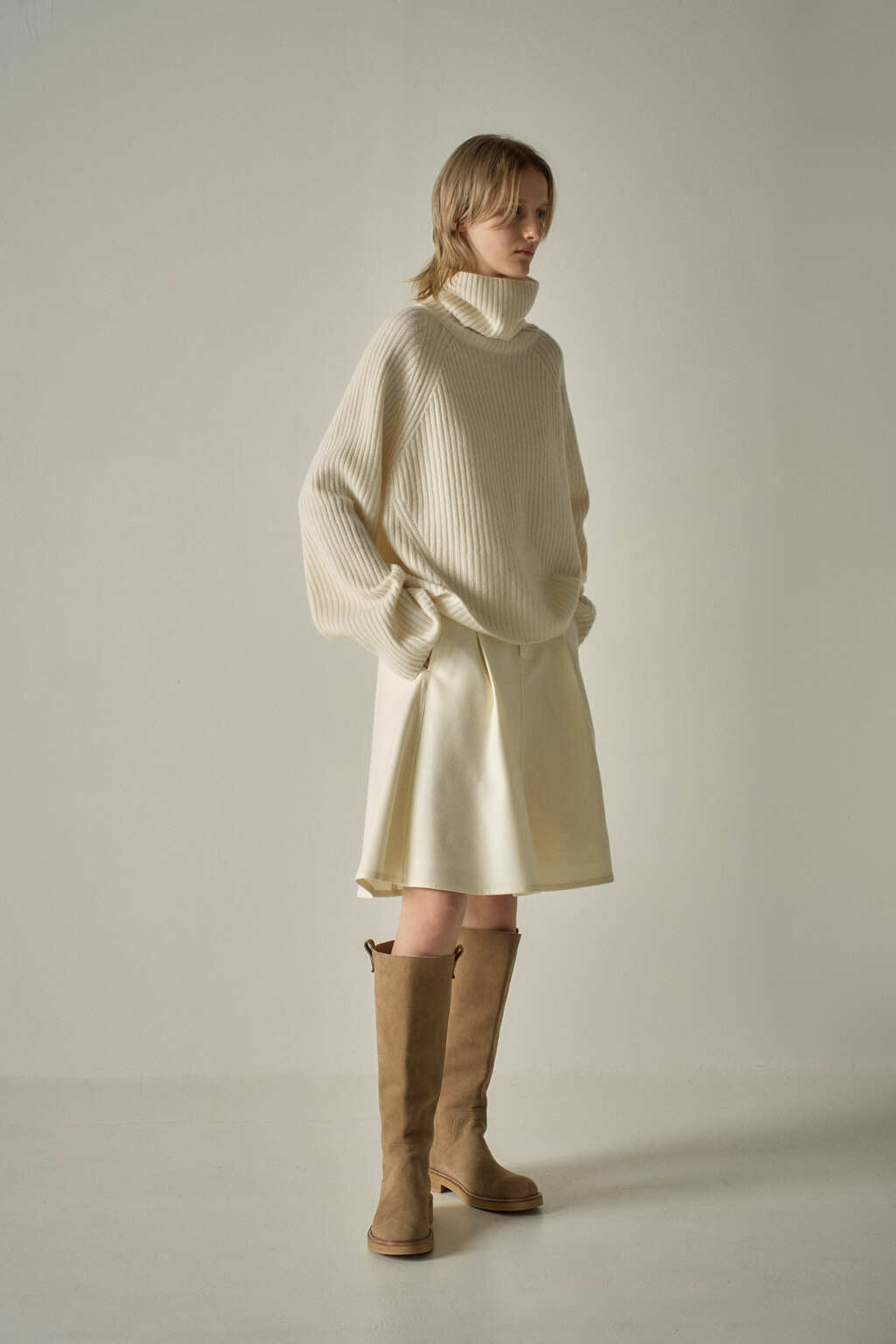 Facade Pattern Suede Long Boots sand