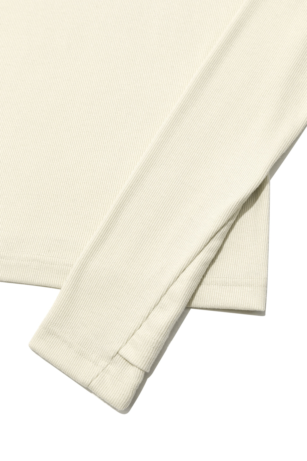 [matinkim] FINGER HOLE LOGO PRINTING TOP IN LIGHT BEIGE